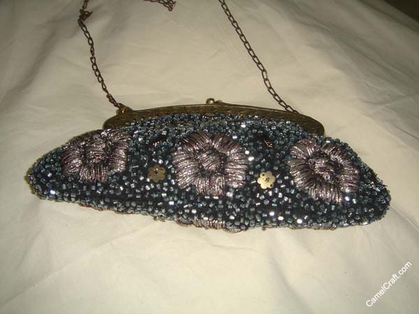 black-embroidery-bag2