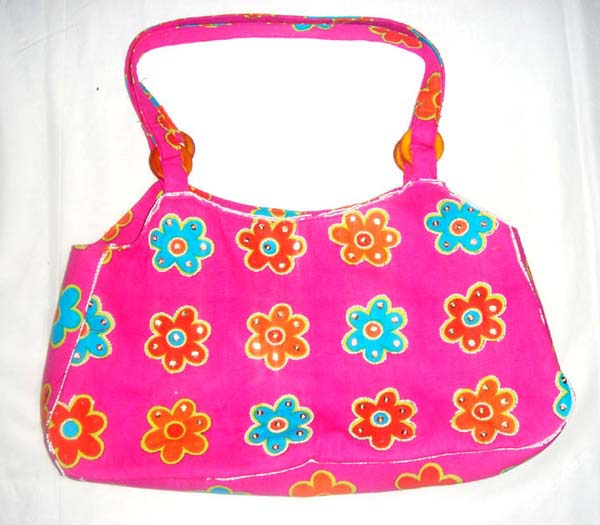 pink-flower-handbag