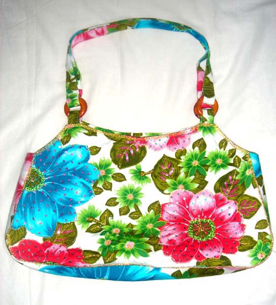 printed-floral-design-bag