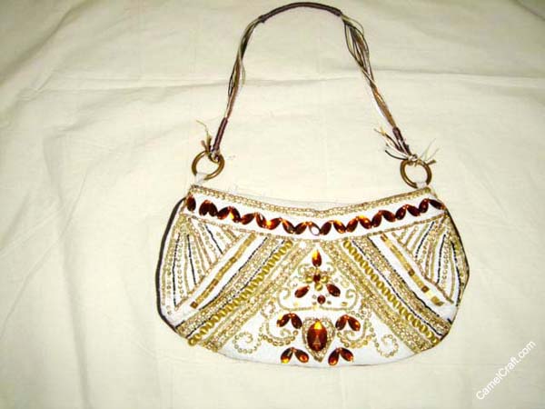 white-handbag2