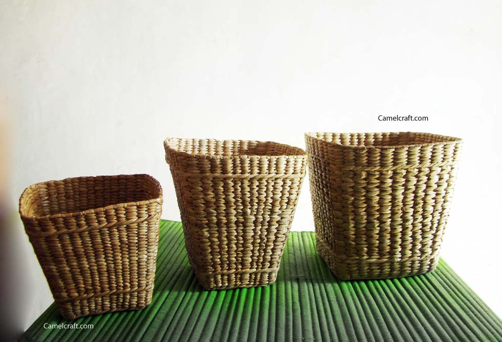 dustbin-for-office made of natural straw